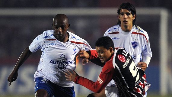 São Paulo enfrenta Nacional pela terceira vez no mata-mata da Libertadores. (Foto: Getty Images)