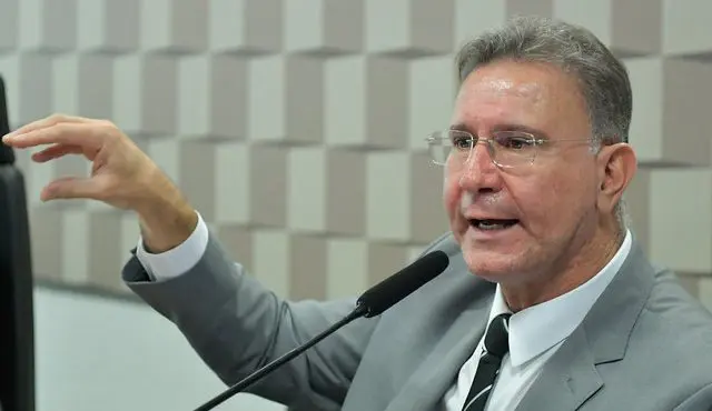 Luis Seneme fala durante CPI das Apostas Esportivas sobre o uso do VAR. (Foto: Agência Senado)