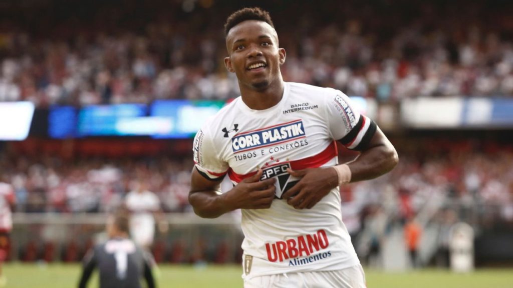 Thiago Mendes pode pintar no São Paulo em 2024. (Foto: X do SPFC)