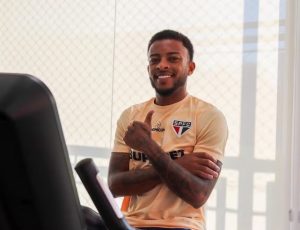 Welington não vai seguir no São Paulo para 2025. (Foto: X do SPFC)