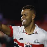 Alisson é um pilar do meio de campo do São Paulo. (Foto: Rubens Chiri/SPFC)