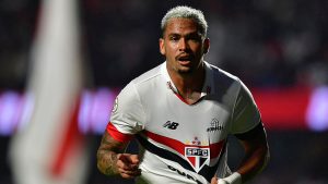 Luciano, artilheiro do São Paulo na temporada está suspenso para o próximo jogo. - Foto: Eduardo Carmim/Photo Premium/Gazeta Press