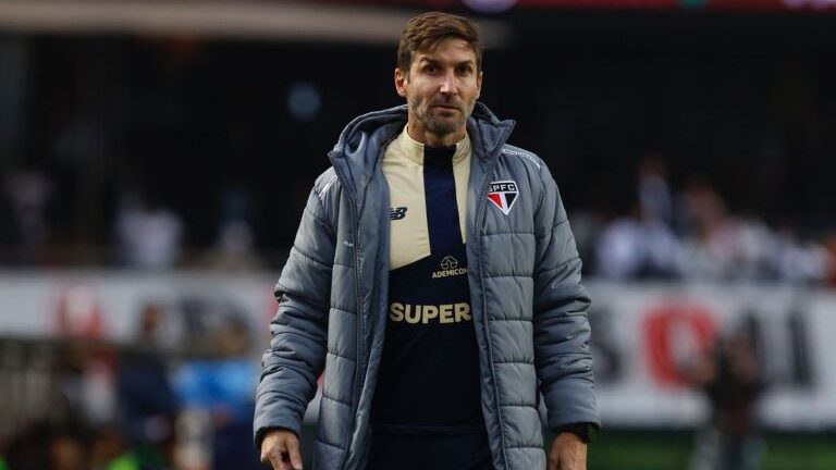 Maxi Cuberas, auxiliar técnico do São Paulo - Foto: Rubens Chiri