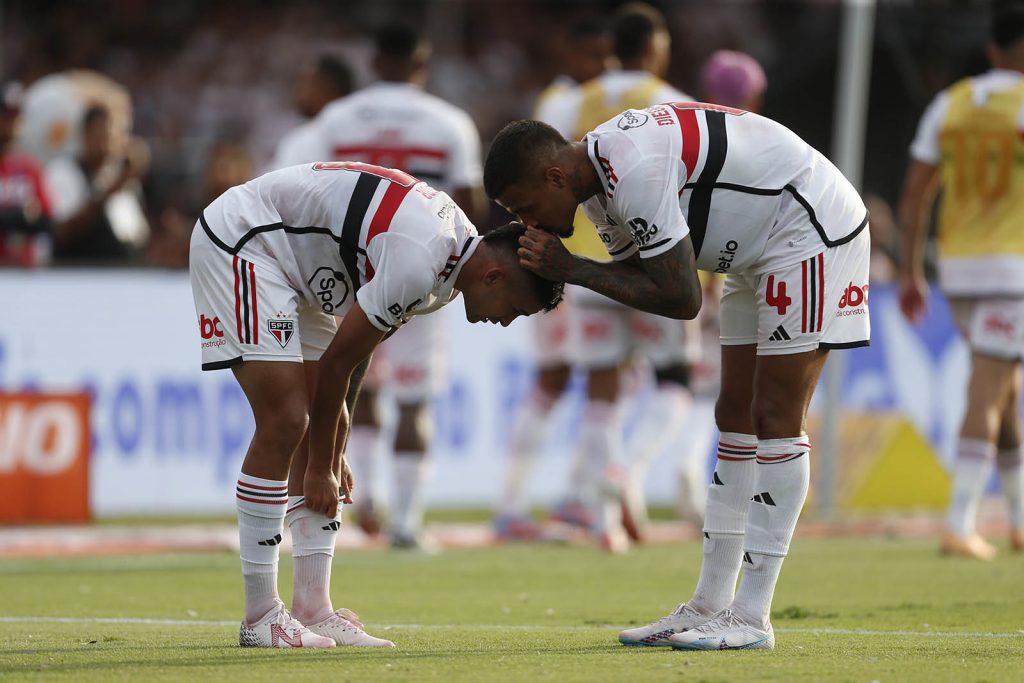 Campeão da Copa do Brasil pelo São Paulo, Diego Costa pode deixar o clube. (Foto: X do SPFC)