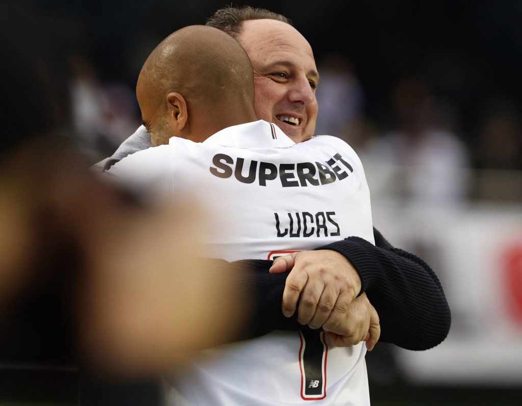 Rogério Ceni jamais venceu o São Paulo na carreira como técnico. (Foto: X do SPFC)