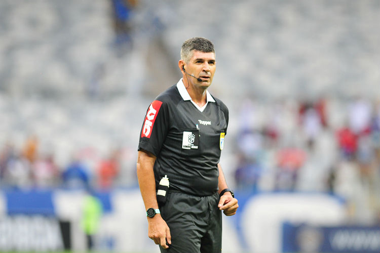 Marcelo de Lima Henrique apitou jogo entre Atlético Mineiro x São Paulo pelo Brasileirão. (Foto: (Foto: Alexandre Guzanshe/EM/D.A Press)