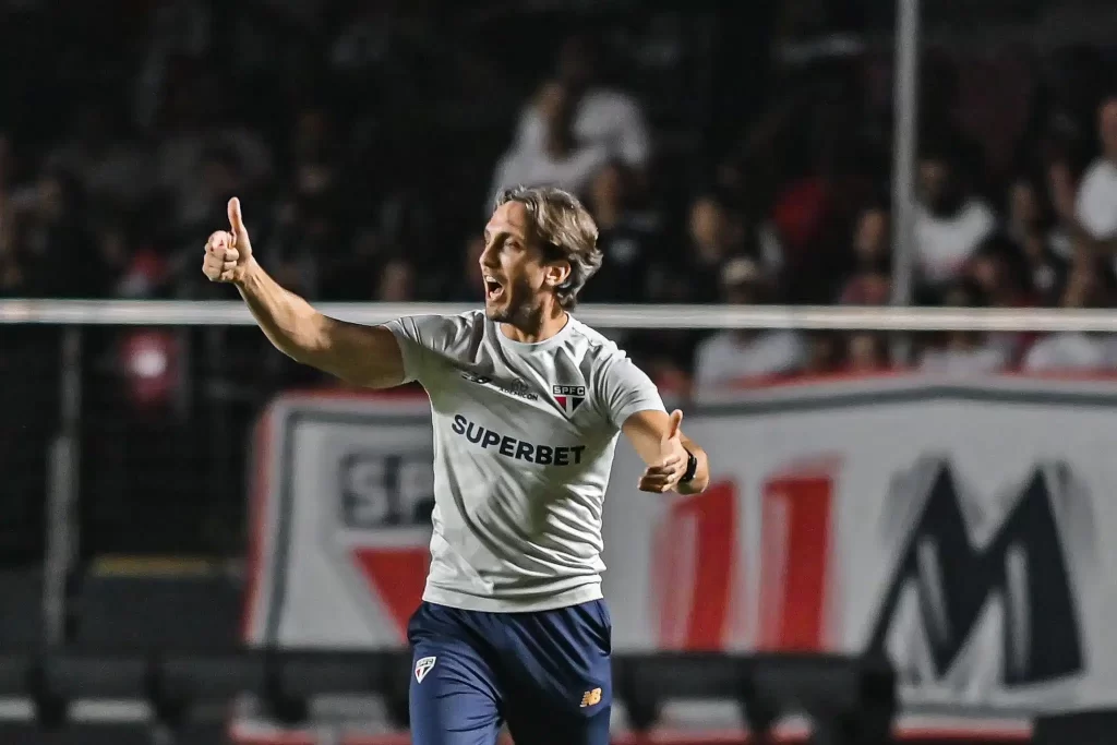 Luis Zubeldía transformou o São Paulo em 2024. (Foto: IconSport)