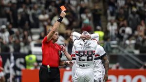 Alan Franco irá desfalcar o São Paulo contra o Grêmio, no MorumBis. - Foto: Gilson Lobo/AFIG