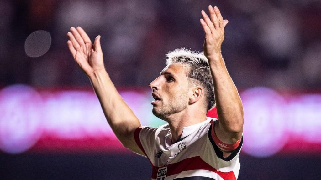 Calleri é desfalque no São Paulo - Foto: Rubens Chiri