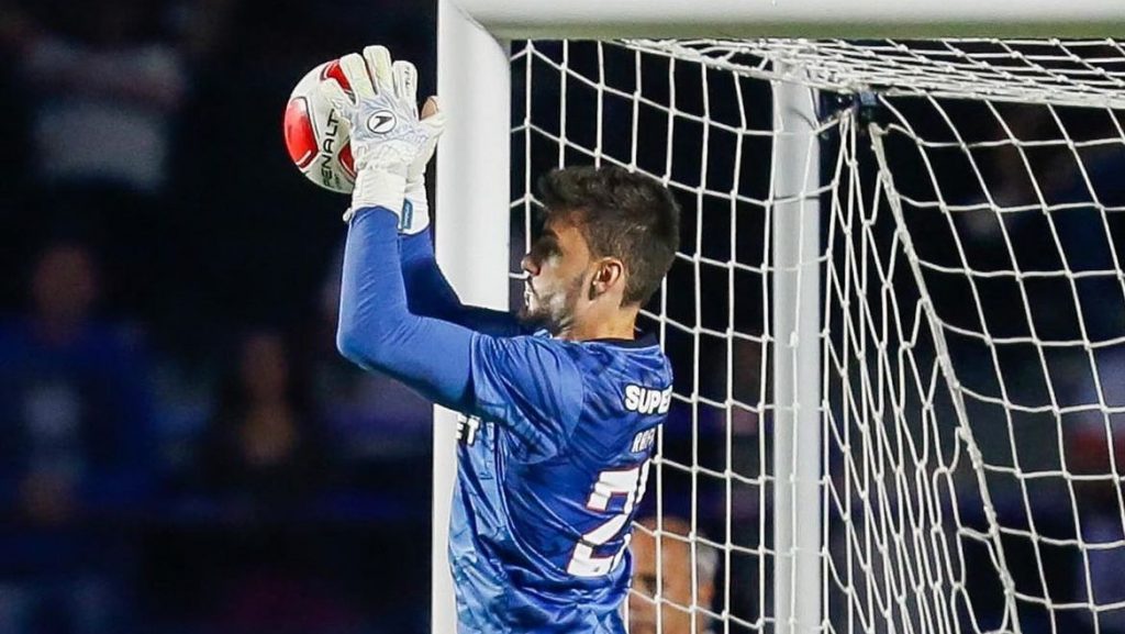 Rafael foi eleito o melhor jogador da partida. - Foto: Rubens Chiri