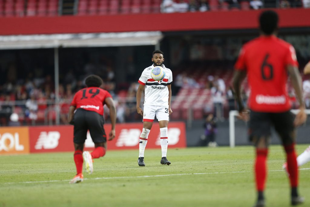 Sabino se destaca em vitória do São Paulo e ganha espaço. (Foto: X do SPFC)