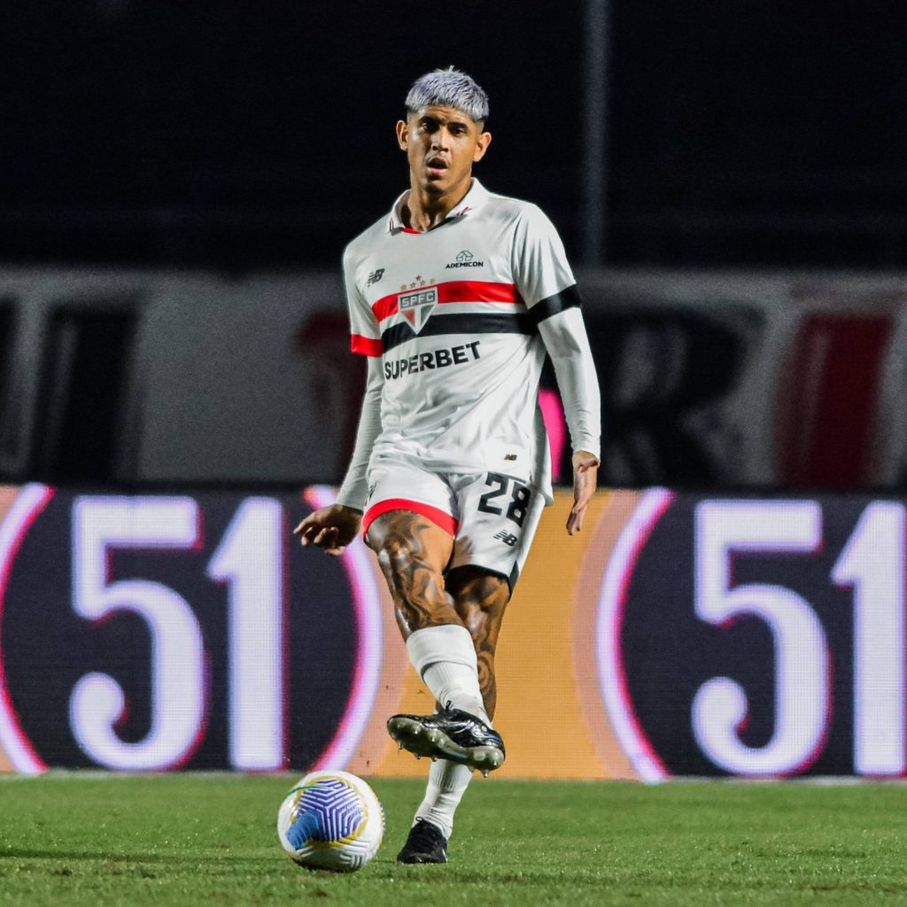 Alan Franco é titular da defesa do São Paulo. (Foto: X do SPFC)