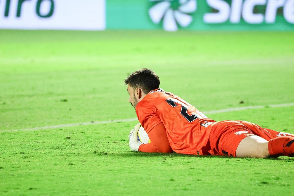 Rafael faz mais uma partida segura no São Paulo. (Foto: Lidiana Matos/Agência F8/Gazeta Press)