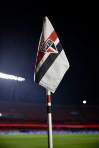 São Paulo enfrenta Flamengo pelo Brasileirão, com MorumBIS lotado. (Foto: X do SPFC)