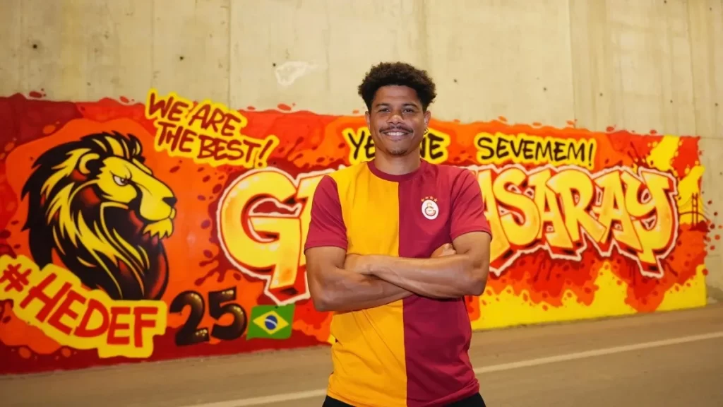 Gabriel Sara é cria do São Paulo. (Foto: X do Galatasaray)