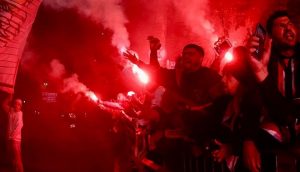 'Rua de sangue' feita pela torcida do São Paulo. Foto: Divulgação