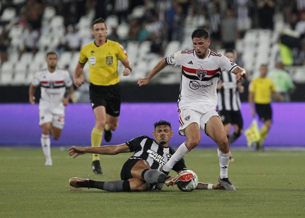 São Paulo visita o Botafogo pela Copa Libertadores no Nilton Santos. (Foto: Rubens Chiri/SPFC)