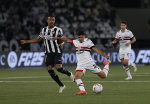 William Gomes deverá ser titular do São Paulo contra o Botafogo. (Foto: Rubens Chiri/SPFC)