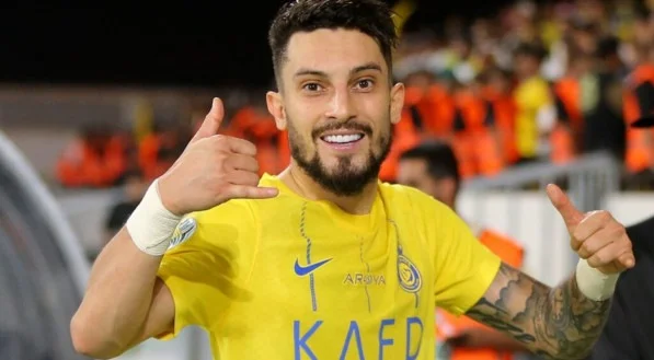 Alex Telles chega para reforçar Botafogo contra São Paulo pela Libertadores. (Foto: AFP)