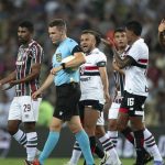 Paulo Zanovelli causou polêmica em jogo entre Fluminense x São Paulo pelo Brasileirão e é julgado pelo STJD. (Foto: Reprodução/AGIF)