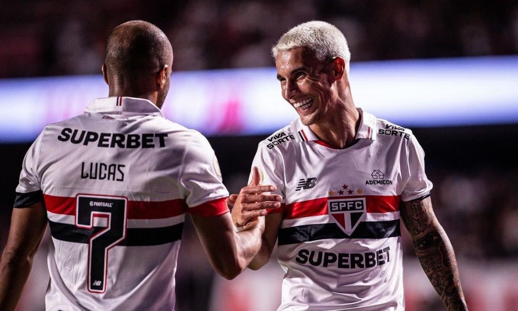 Lucas Moura e Ferreirinha, ambos do São Paulo FC - Foto: Rubens Chiri