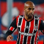 Lucas Moura atuando contra o Nacional-URU - Foto: Rubens Chiri