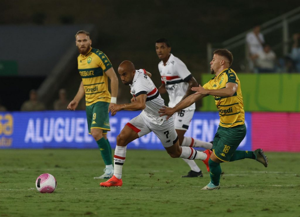 São Paulo perde do Cuiabá e se complica no Brasileirão. (Foto: Rubens Chiri/SPFC)