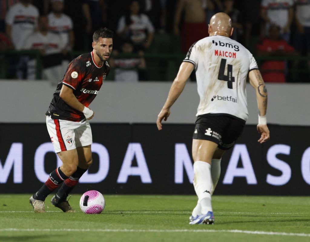 São Paulo castiga Vasco mais uma vez pelo Brasileirão. (Foto: Rubens Chiri/SPFC)