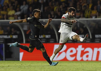 Liziero fez um golaço pelo São Paulo contra o Criciúma. (Foto: Rubens Chiri/SPFC)