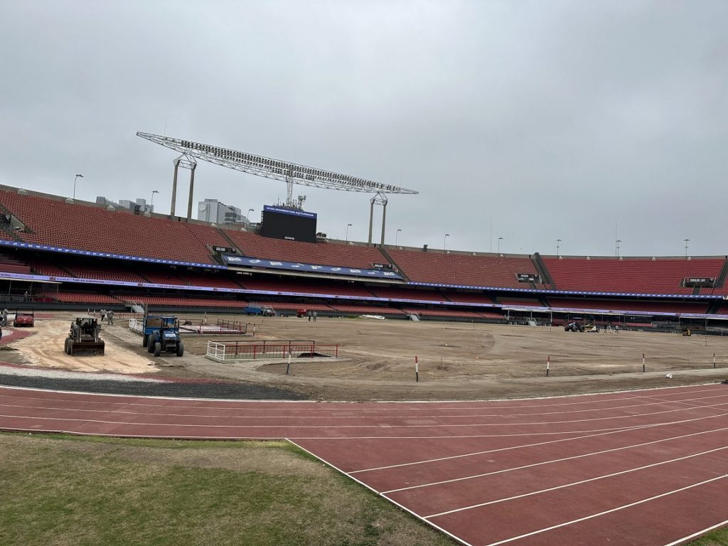 MorumBIS passa por mudança no gramado e São Paulo só voltará a jogar no estádio em novembro. (Foto: Eder Traskini)