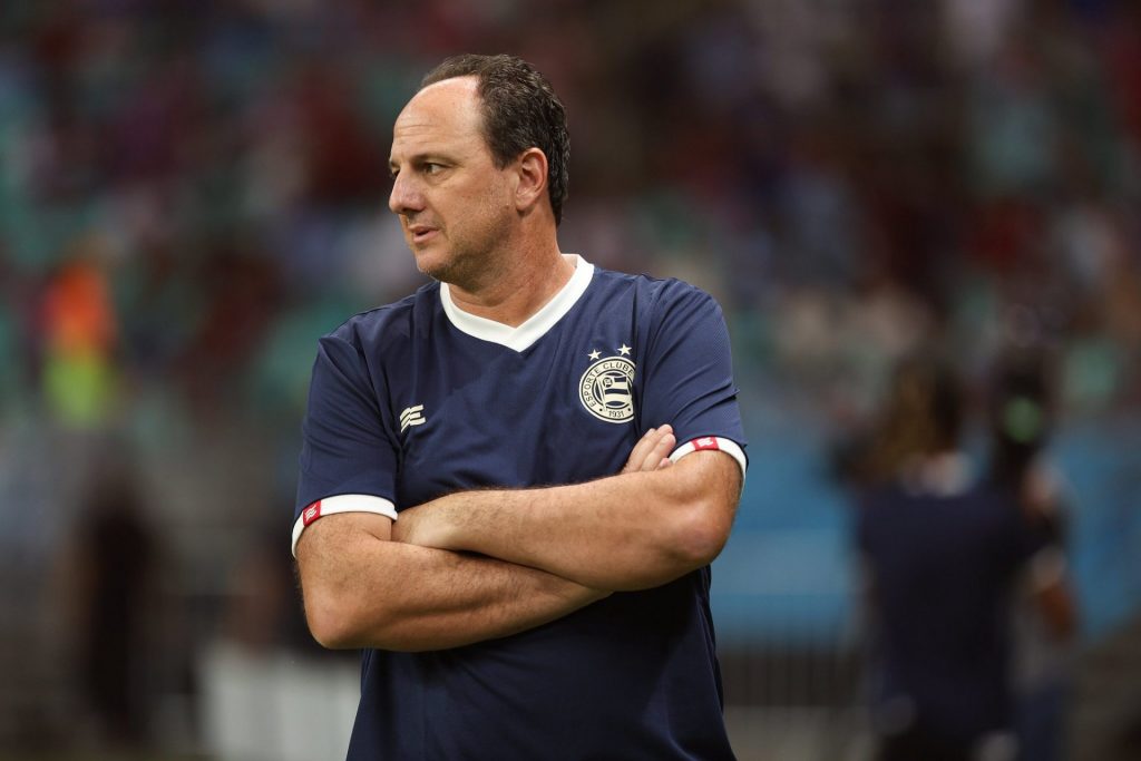 Rogério Ceni se complica antes de confronto direto com o São Paulo. (Foto: Reprodução/ge)