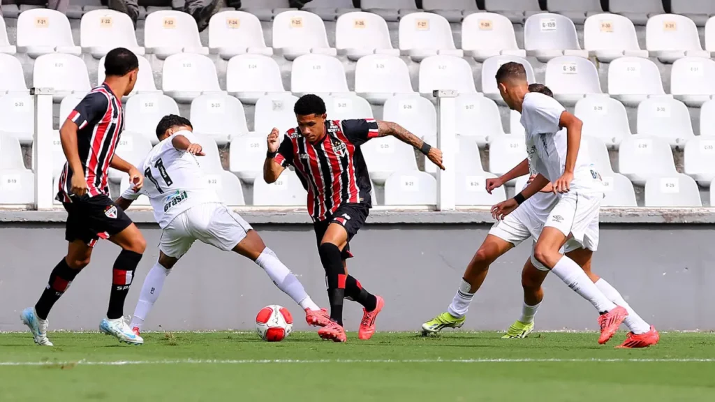 São Paulo perde primeiro decisão do Paulistão sub-17. (Foto: Mauricio de Souza/SPFC)