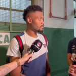 Sabino em entrevista pós jogo. Foto: Reprodução