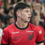 Zapelli no Athletico, adversário do São Paulo na Copa do Brasil. (Foto: Site oficial do Athletico)