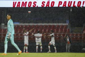 São Paulo tem duas joias prontas para o time profissional: Ryan Francisco e Lucas Ferreira. (Foto: Rubns Chiri e Miguel Schincariol/SPFC)