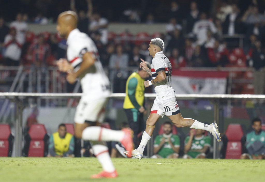 Luciano descontou o placar contra o Juventude no MorumBIS. (Foto: Rubens Chiri/SPFC)