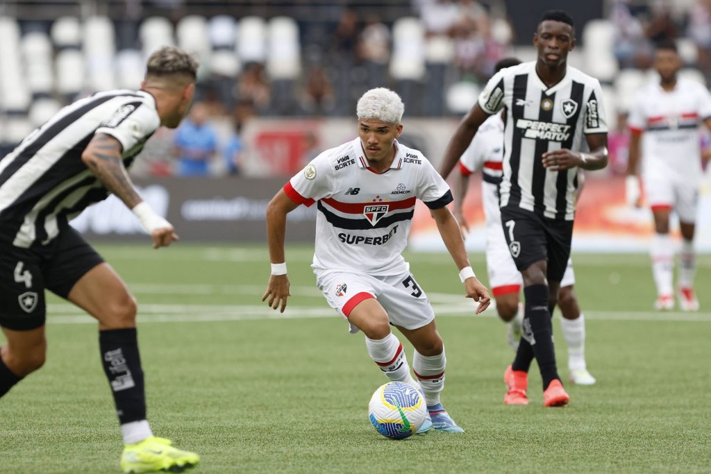 William Gomes marca no último jogo do São Paulo no Brasileirão 2024. (Foto: Rubens Chiri/SPFC)