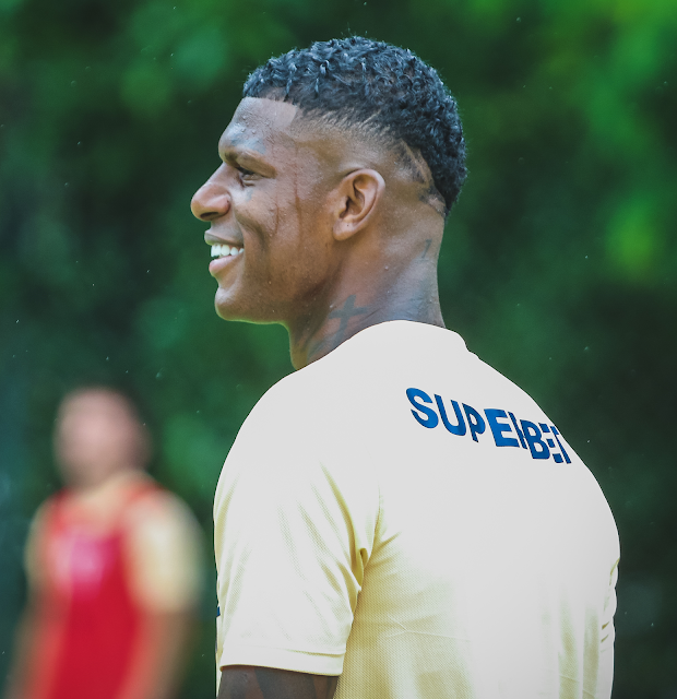 Arboleda tem contrato com o São Paulo até 2027. (Foto: X do SPFC)