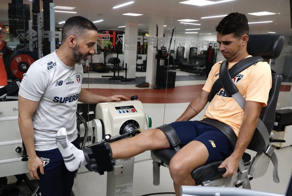 Oscar chega para ser um grande reforço do São Paulo em 2025. (Foto: X do SPFC)