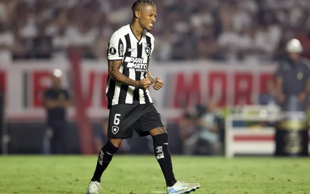 São Paulo receberá do Botafogo quantia equivalente à dívida na negociação por Tchê Tchê. (Foto: Vitor Silva/Botafogo)