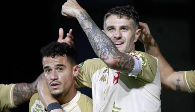 Coutinho e Vegetti, atletas do Vasco. Foto: Reprodução.