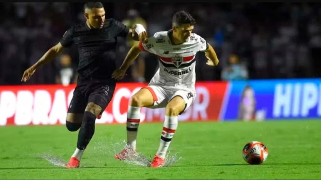 Oscar foi muito bem no Majestoso pelo Paulistão. (Foto: Marcos Ribolli/ge)