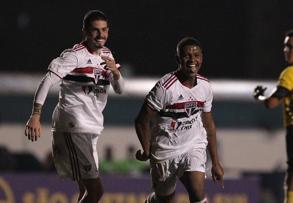Léo Silva deixa o São Paulo depois de 10 anos. (Foto: Rubens Chiri/SPFC)
