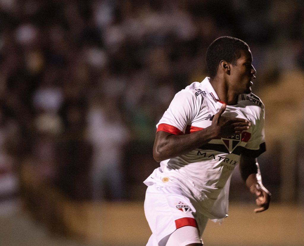 Lucas Ferreira marcou golaço no São Paulo. (Foto: Guilherme Veiga/SPFC)