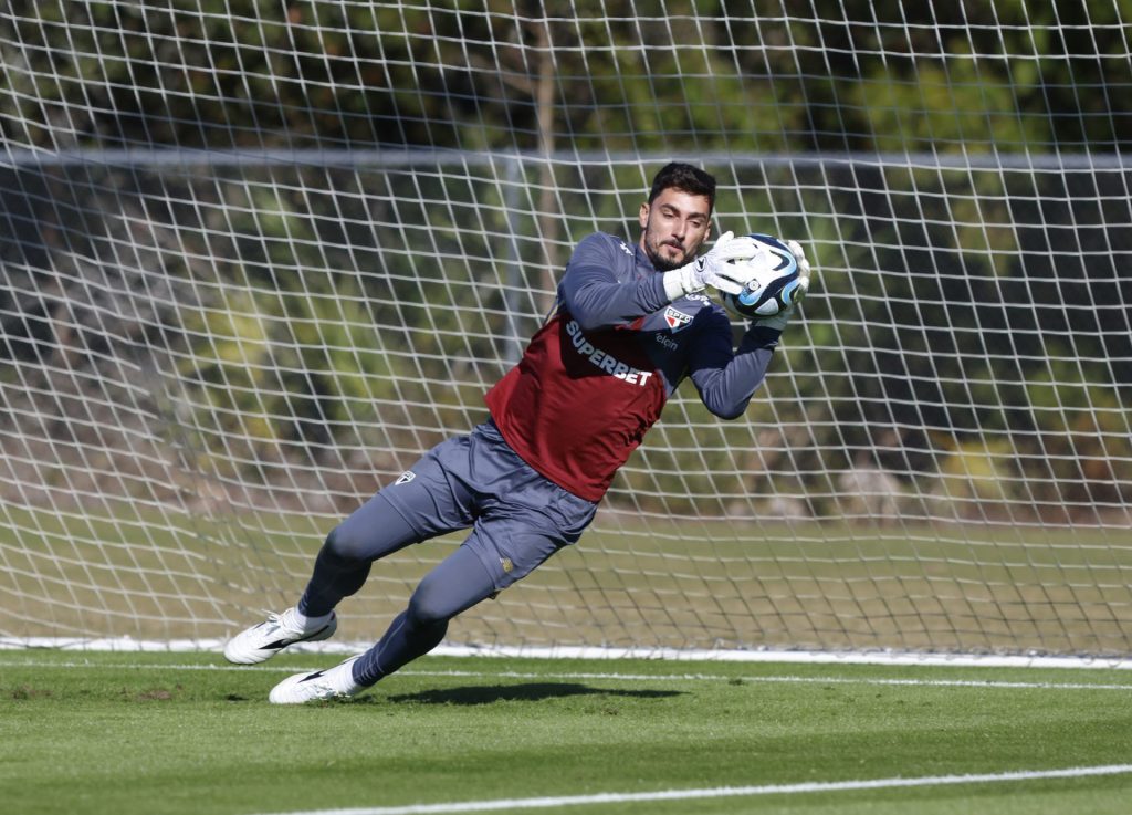 São Paulo está em processo de renovação com Rafael. (Foto: Rubens Chiri/SPFC)