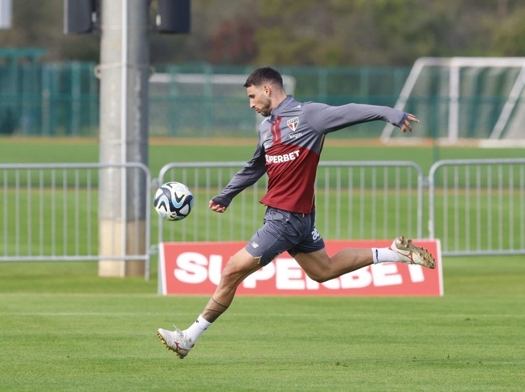 Calleri começa mais uma temporada pelo São Paulo. (Foto: Rubens Chiri/SPFC)