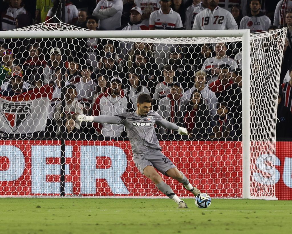Rafael é titular absoluto do São Paulo desde 2023. (Foto: Rubens Chiri/SPFC)