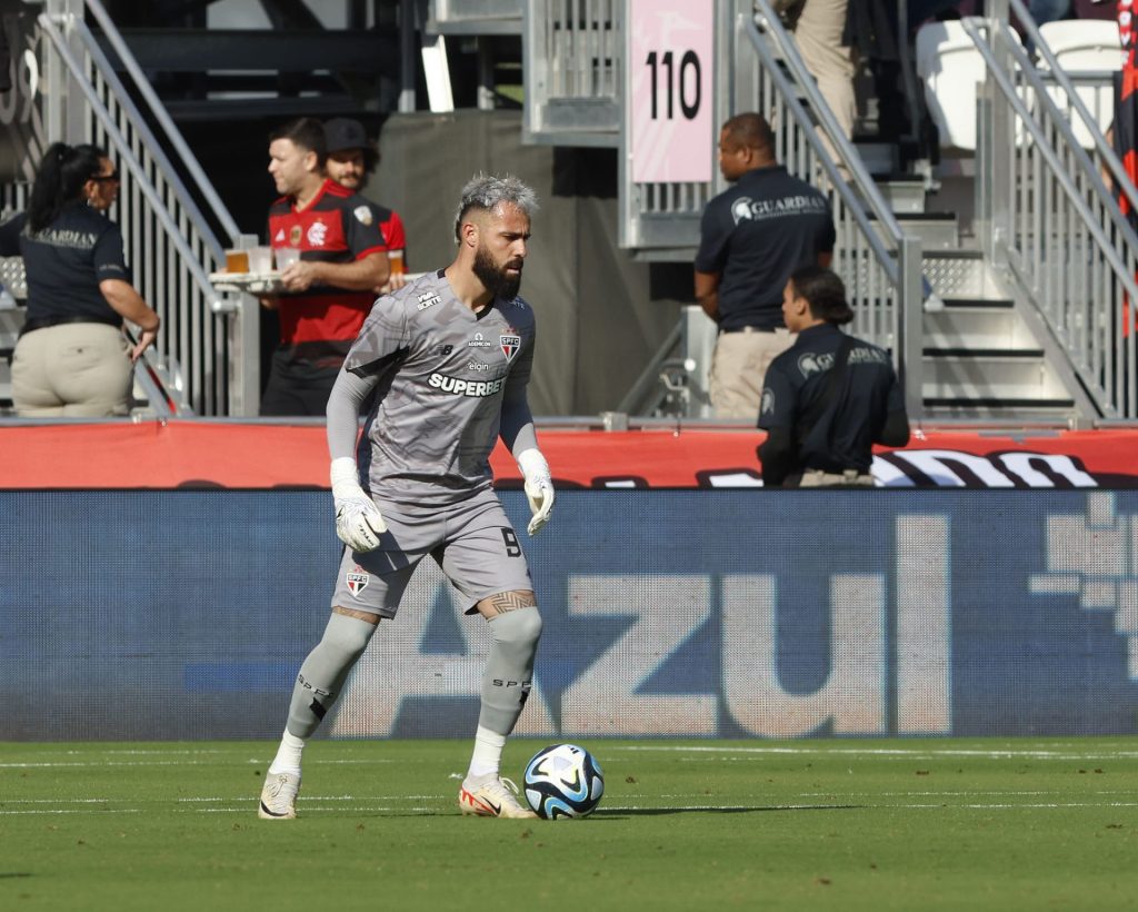Jandrei fez boa partida contra o Flamengo pela FC Series. (Foto: Rubens Chiri/SPFC)