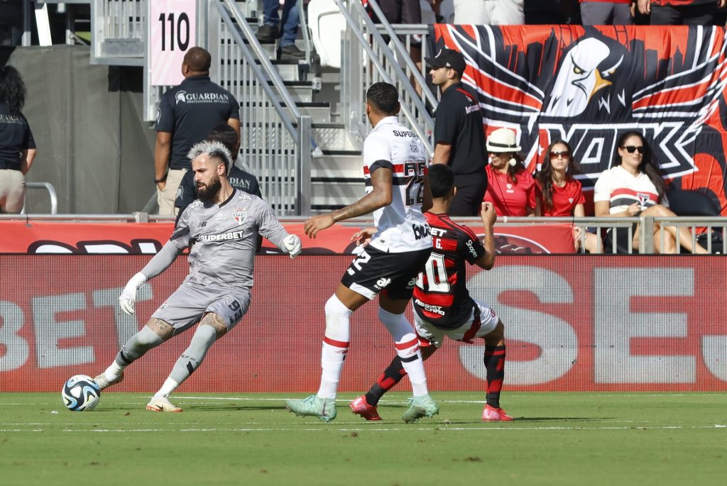 Jandrei foi muito bem no jogo contra o Flamengo pela FC Series. (Foto: Rubens Chiri/SPFC)