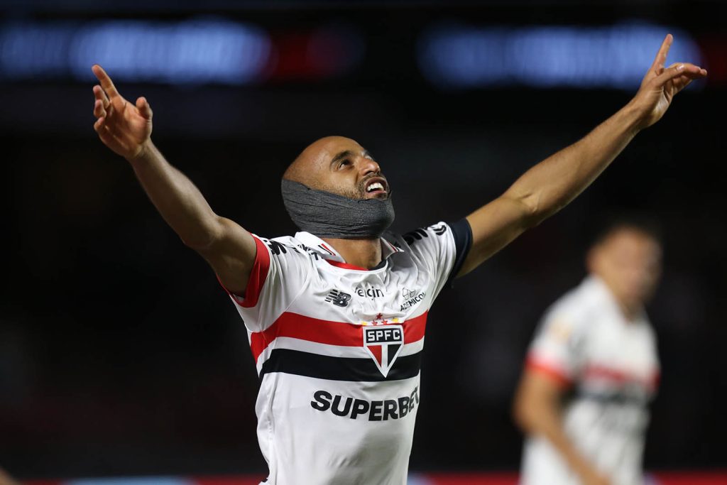 Lucas Moura foi o cara do Majestoso de novo. (Foto: Rubens Chiri/SPFC)